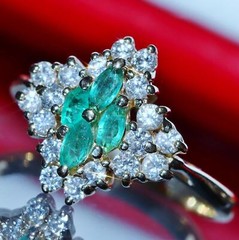 14k y/gold sz 5.5 ring 1.00c Colombian natural treated emerald diamond 3.4g 3035