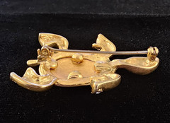 Vtg Lot Gold Tone Nautical Charm Bracelet Sea Turtle & Faux Pearl Crab Brooch