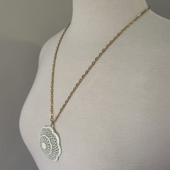 Vintage Large Round White Filigree Statement Pendant Gold Tone Necklace