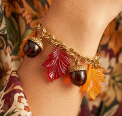 Vintage JULIANA Fall Lucite Acorn Leaf Charm Bracelet Red Brown Yellow IIJJ#9109