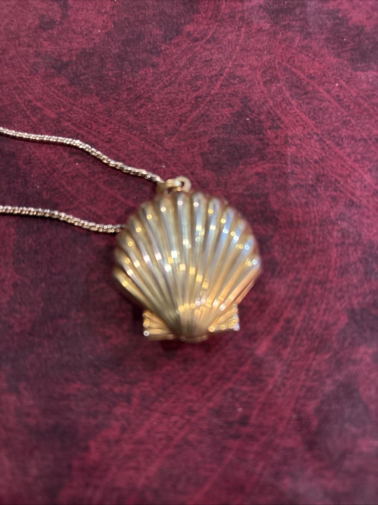 Vintage Calypso Studios Statement Seashell Watch Necklace. Gold Tone.