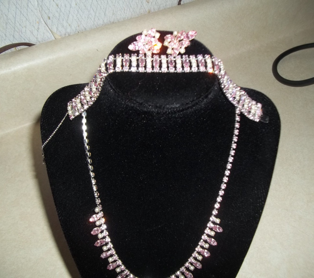B.David Demi-Parure