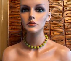 Antique 1930s 1940s Bakelite Beaded Necklace in Olive Green w/Black Beads