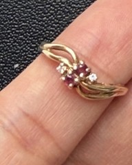 Solid 14k gold vintage pink sapphire diamond ring