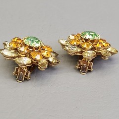 Vintage Judy Lee Rhinestone Earrings Orange Green Pinwheels 1.25″