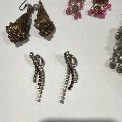 Women’s Fashion Jewelry Mixed Lot 4pr Dangle Earrings Mixed Metal Crystal Glass