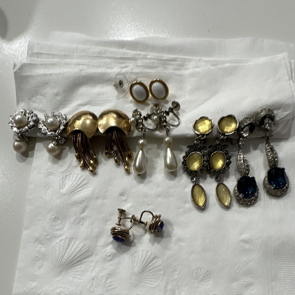 7 pcs Mixed Lot Women’s Clip-On & Screwback Earrings Metal & Faux Pearl