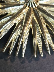 Vintage Emmons Gold Tone Starburst Flower Atomic Brooch Large 2.5″ Textured