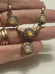 Vintage Faux Fire Opal Cabochon Clear Rhinestone Necklace Drop Pendant 15.5″