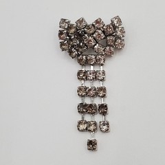 VTG Bow Brooch 2.25in Silver Tone Brilliant Crystal Dangling Rhinestone Estate