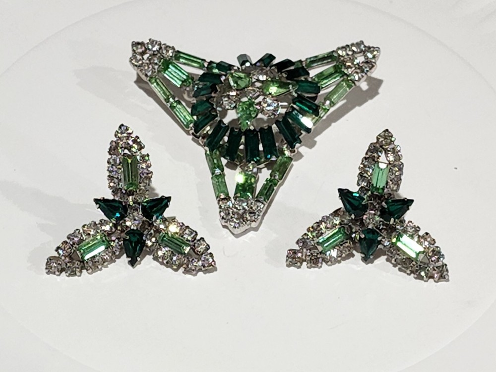 Juliana D&E Delizza Elster GREEN Art Deco Triangular Brooch Pin Earrings Set