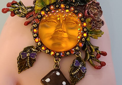 Kirks Folly Seaview Moon Autumn Harvest Mushroom Leaf Crystal Dangle Brooch Pend