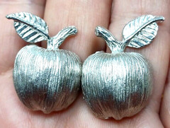 Apple Earrings Clip On Screw Back Accessocraft N.Y.C. SilverTone Teacher #J3-W