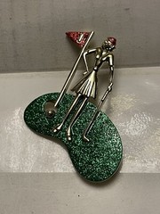 Vintage 1980s AJC Golfer Brooch – Women Golf Player Brooch – Playing Golf Brooch