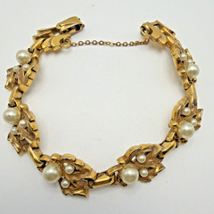 Vintage Barclay Ribbon Bracelet Gold Toned Faux Pearl & Safety Chain Size 7”