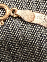 Vintage SOLID 14KT Gold Stamped 7″ Bracelet 3.3 Grams Herring Bone New Old Stock
