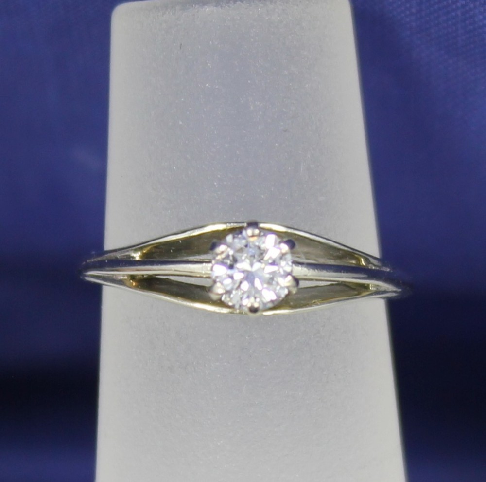 VTG 18K White Gold 0.30ct Natural Diamond Solitaire Ring Size 4