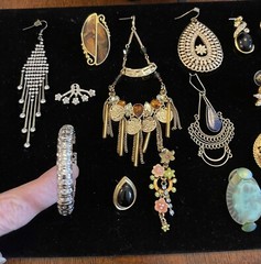 VINTAGE, FASHION SINGLE PIERCED EARRING (21pc)