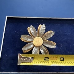Vintage Two Tone Silver & Gold Flower Brooch