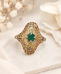 Vintage 10K Gold Emerald Shield Ring Art Deco Filigree Estate Size 5.25