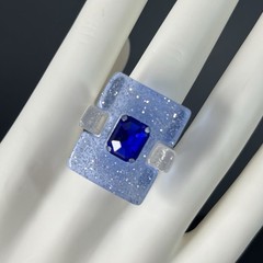 Modernist Clear Lucite Ring Blue Glitter Rhinestone Size 8 Chunky Post Modern