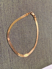 Vintage SOLID 14KT Gold Stamped 7″ Bracelet 2.4 Grams Herring Bone New Old Stock