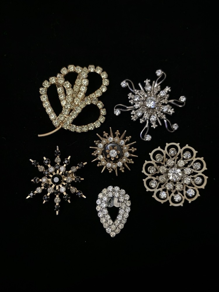 Vintage Lot Of 6 Rhinestone Brooches Unsigned All Wearable Estate Jewelry