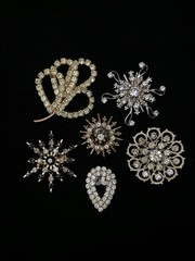 Vintage Lot Of 6 Rhinestone Brooches Unsigned All Wearable Estate Jewelry
