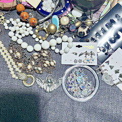 Vintage Jewelry Mixed Lot for Crafts Scrap Junk Wear Repair Repurpose 3.97 lbs.