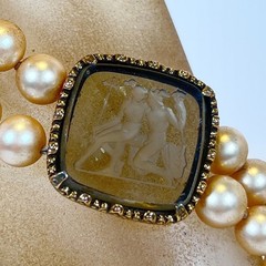 LES BERNARD Faux Pearl Choker Necklace Intaglio Lovers Cameo Hermes Aphrodite