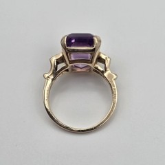 Vintage 14K Yellow Gold Emerald-Cut Amethyst Mid-Century Style Ring Size 5.25
