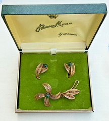 Vtg Princess Mara Gold-tone Filigree Brooch Screw back Earrings set by Marathon