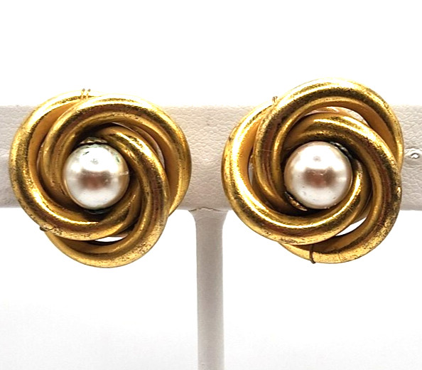 Miriam Haskell Faux Pearl Gold Tone Screw Back Earrings Twist Clip-on Vintage