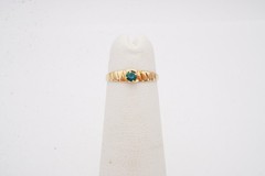 Vintage 10k Yellow Gold Green Glass Stone Childs Ring Size 2