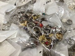 1lb Unsorted Modern Costume Rings Jewelry (M/F) Many Sizes Designs