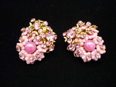 Vintage Miriam Haskell Sweater Guard Brooch: Horseshoe Cartouche Pink Brooch