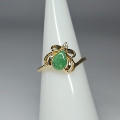 Vintage 14K Yellow Gold Jade & Diamond Ring Signed FJG35 14K Sz 6 2.37g