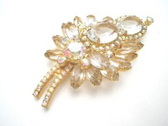 D & E Juliana Leaf Brooch & Earrings Set with Clear & Ab Rhinestone Vintage Pin