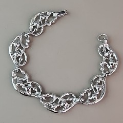 Vintage Rhinestone Bracelet Faux Pearls Silver Tone Scalloped 7″