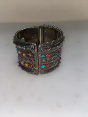 Moroccan 2” Wide Ornate Silver Tone Faux Stones Hinged Belly Dance BRACELET