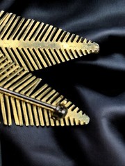 Vintage Gold-Tone Leaf Brooch Pin With Textured Details & Secure Clasp