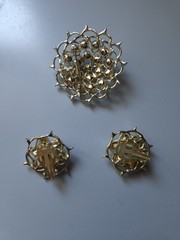 Sarah Coventry Signed Pendant Brooch Earrings Set Rhinestones Aurora Borealis￼