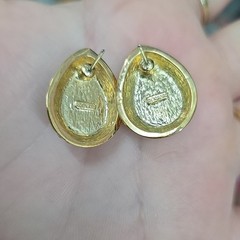 Vintage Roman Gold Tone Glass Cat Eye Tiger Eye Teardrop Pierced Earrings