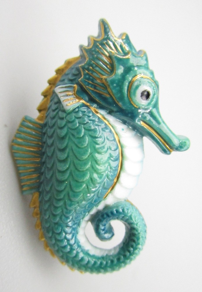 UNUSUAL TOSHIKANE STERLING SILVER PORCELAIN SEAHORSE TIE TACK PIN BROOCH