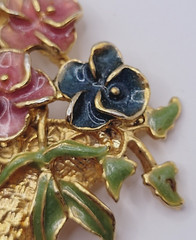 CLASSIC Pansy Flower Basket Gold Tone Pink Blue Green Enamel Vintage Brooch Pin