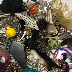 Single Earrings Lot 1 Lbs Craft Junk Broken Jewelry Lot Vintage Modern ..