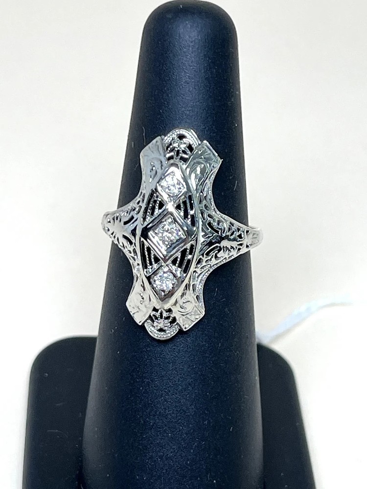 Stunning 3 Diamond Filigree Antique Art Deco Size 6.25 in White Gold