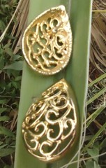 VTG Openwork Earrings Gold-tone Square 1980’s Teardrop Pierced Posts Classic
