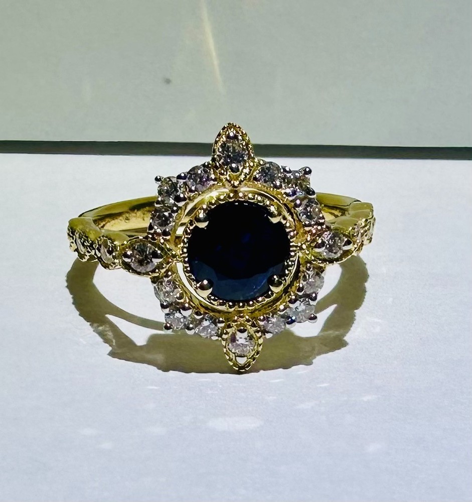 Vintage 14k Gold Sapphire and Diamond unique estate ring size 5