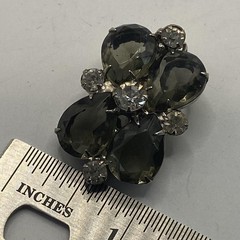 Vintage Gray Rhinestone Clip On Earrings Silver Tone Flower Stud 1.25in Jewelry